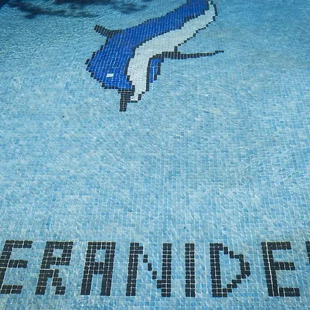 Seranides Boutique 2*