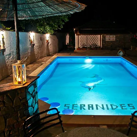 Seranides Boutique Kato Gatzea