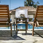 Seranides Boutique Lägenhetshotell Kato Gatzea