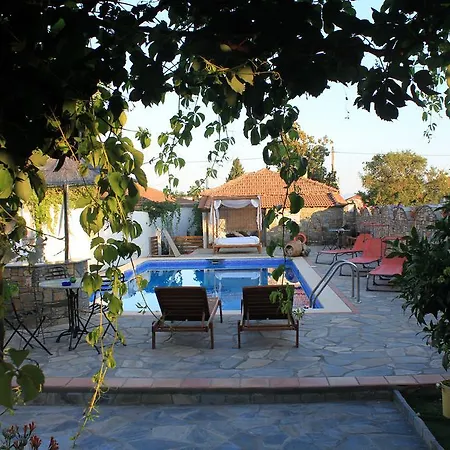 Lägenhetshotell Seranides Boutique 2*